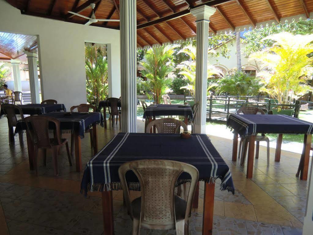 The Oasis Villa Hikkaduwa Esterno foto